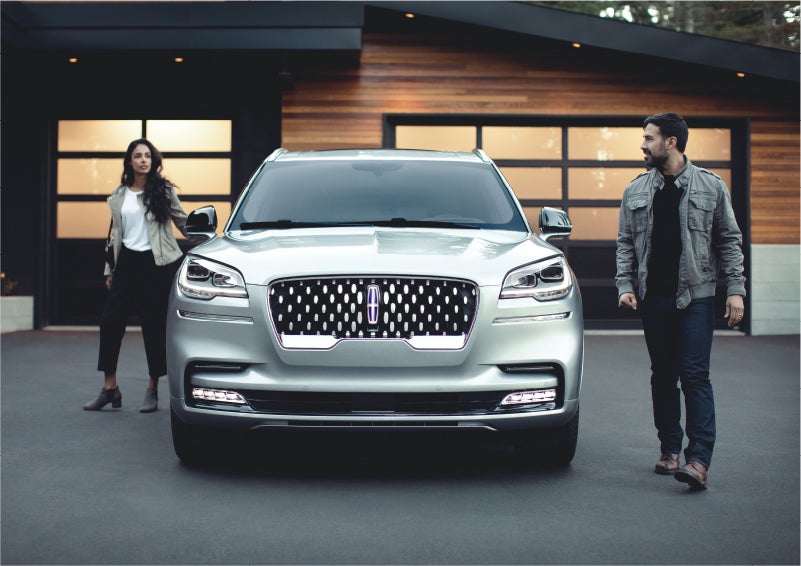 The sparkling grille of the 2023 Lincoln Aviator® Grand Touring model | George Ballentine Lincoln in Greenwood SC